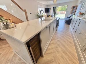 Kitchen- click for photo gallery